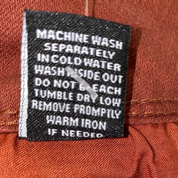 🔴NWT🔴Rust Distressed Jegging - Picture 4 of 6